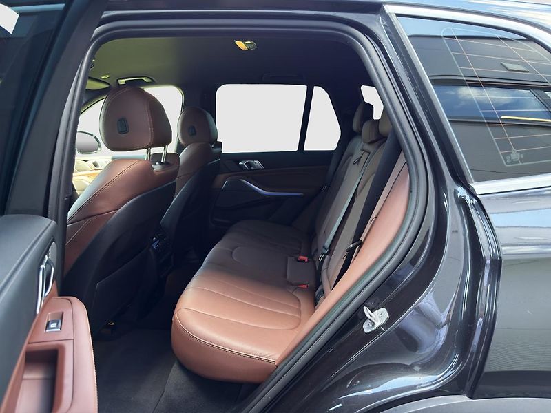 BMW X5 xDrive30d - fotka 17 z 23