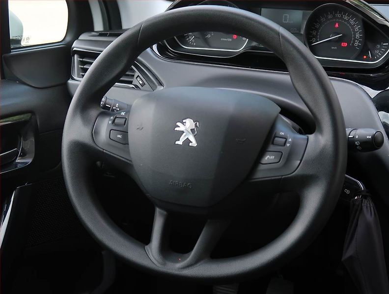 Peugeot 208 (2017) 1.6 BlueHDi, Serv.kniha - fotka 16 z 16