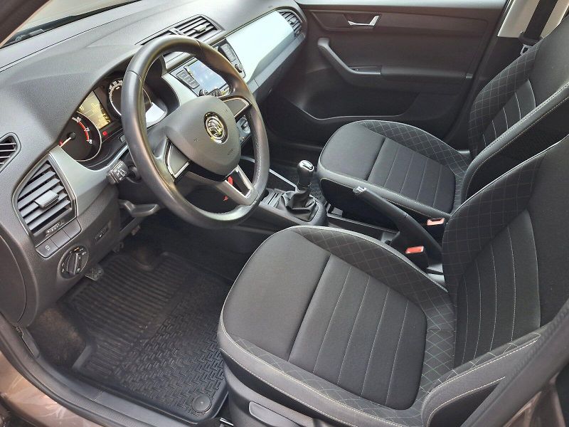 Škoda Fabia (2019) Ambition 1,0MPi 55 kW - fotka 6 z 28