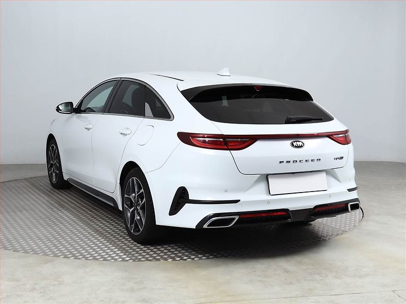 Kia Pro_Ceed (2019) GT-Line 1.4 T-GDI, Serv.kniha - fotka 4 z 17
