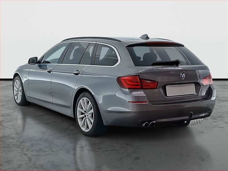 BMW Řada 5 (2012) 525d xDrive, 4X4, Automat - fotka 4 z 21