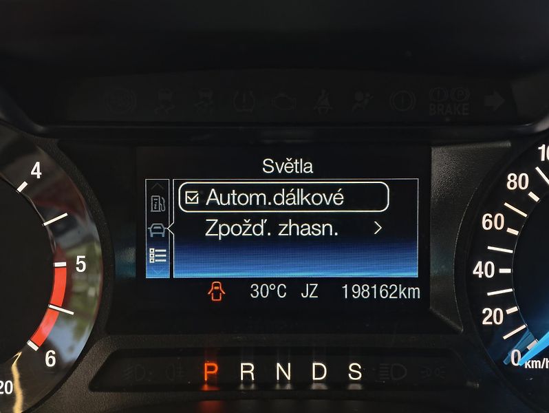 Ford Mondeo 2.0 EcoBlue 110kW A/T KAMERA   - fotka 17 z 23
