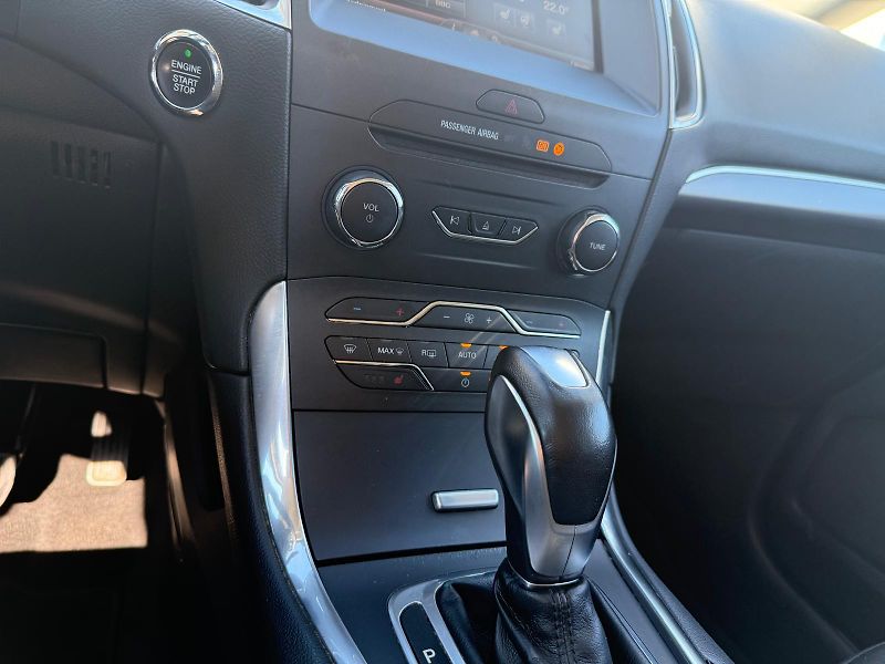Ford Galaxy 2,0 TDCi 110kW Titanium AT - fotka 22 z 29