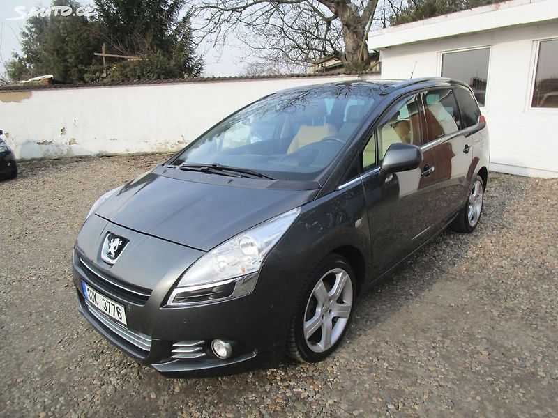 Peugeot 5008 1,6 - 115KW - NOVÁ STK - fotka 3 z 36