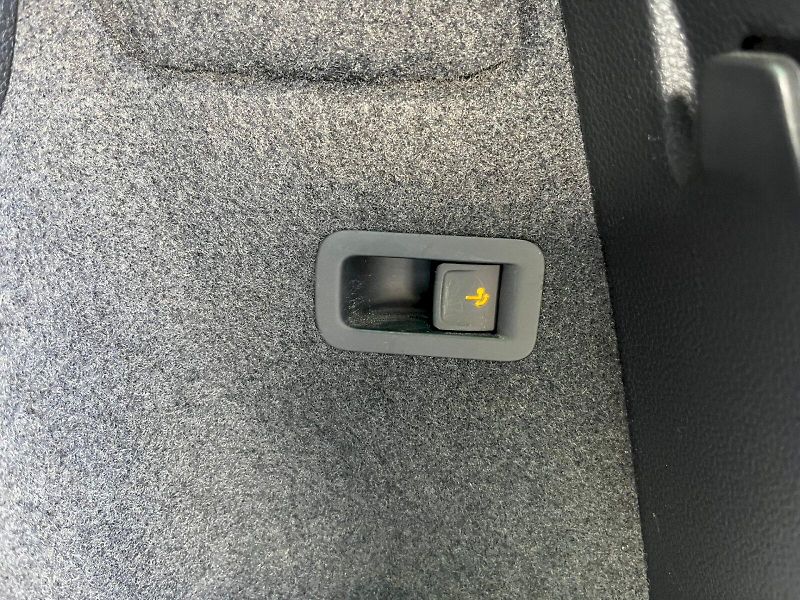 Škoda Karoq (2023) SPORTLINE TSI 1.5/110KW 6MP - fotka 14 z 35