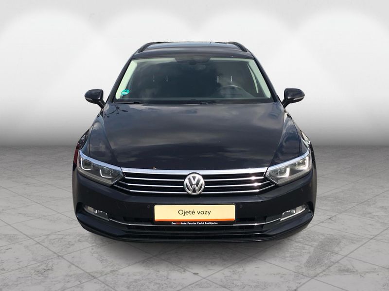 Volkswagen Passat 2.0 TDI DSG - fotka 4 z 29