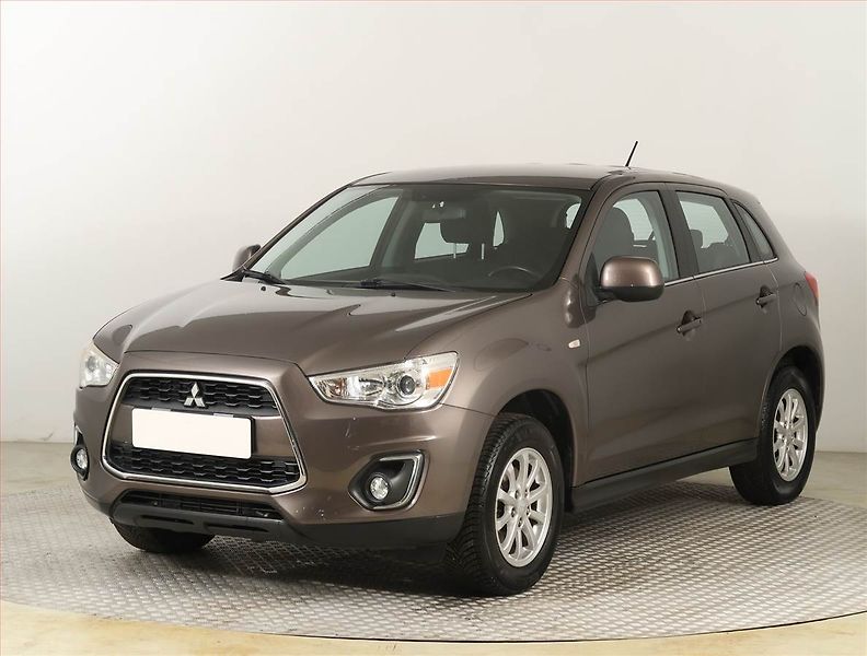 Mitsubishi ASX (2015) 1.8 DI-D MIVEC, 4X4, Tempomat - fotka 2 z 18