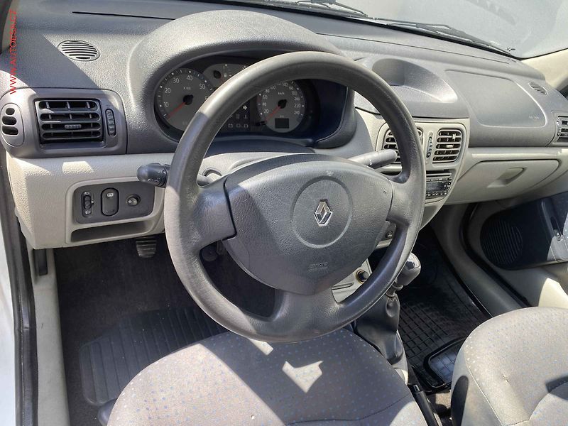 Renault Thalia (2006) 1.4i, ČR, AC - fotka 12 z 16