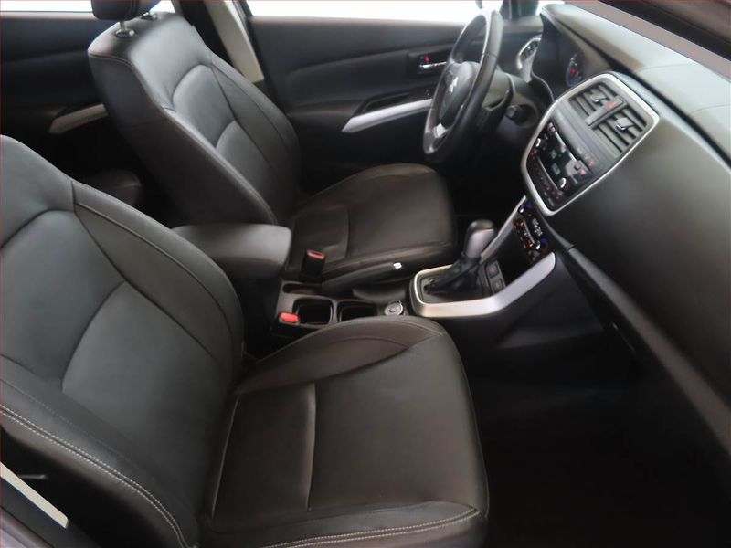 Suzuki SX4 S-Cross (2015) Premium 1.6 VVT AllGrip, 4X4 - fotka 9 z 14