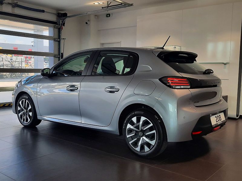 Peugeot 208 (2026) STYLE 1.2 TURBO 100k MAN6 - fotka 4 z 15