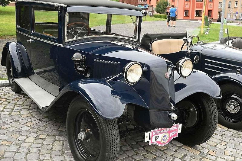 Pražská Veteran Rally v Kácově.