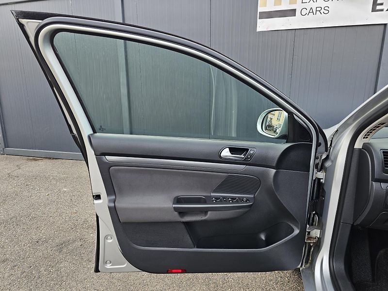 Volkswagen Golf 1.9 TDI 77kW,KLIMA,2x KOLA - fotka 13 z 38