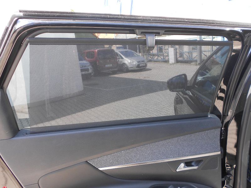 Peugeot 5008 ALLURE PACK 1.5HDi 130k EAT8 - fotka 10 z 14