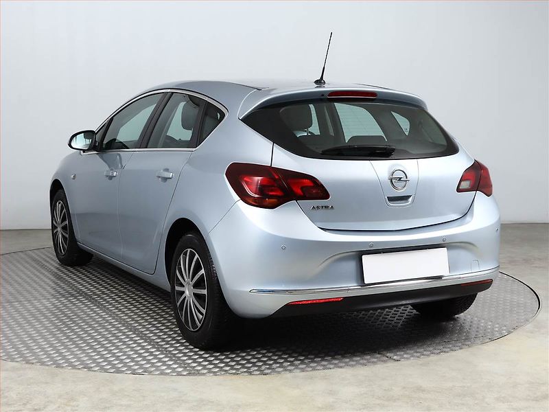 Opel Astra (2015) 1.4 T, LPG, po STK, dobrý stav - fotka 4 z 15