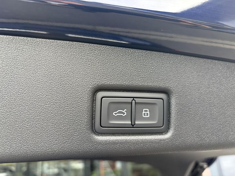 Audi Q5 2.0TDi 150kW S-Line quattro - fotka 16 z 21