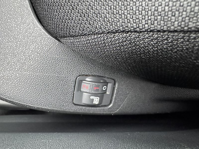 Citroën C4 Picasso (2014) 1.6VTi. rezervace - fotka 20 z 42