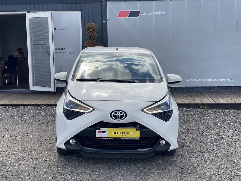 Toyota Aygo 1.0i, ČR, X-play Style, záruka - fotka 3 z 16