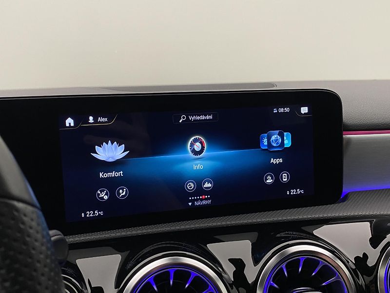Mercedes-Benz Třídy A A200 AMG 120kW AUT - fotka 33 z 51