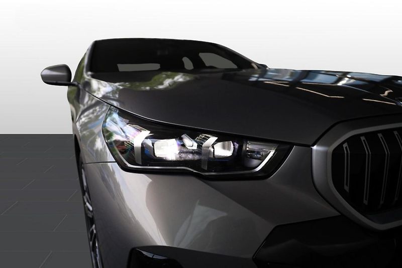 BMW Řada 5 540d xDrive Sedan - fotka 18 z 26