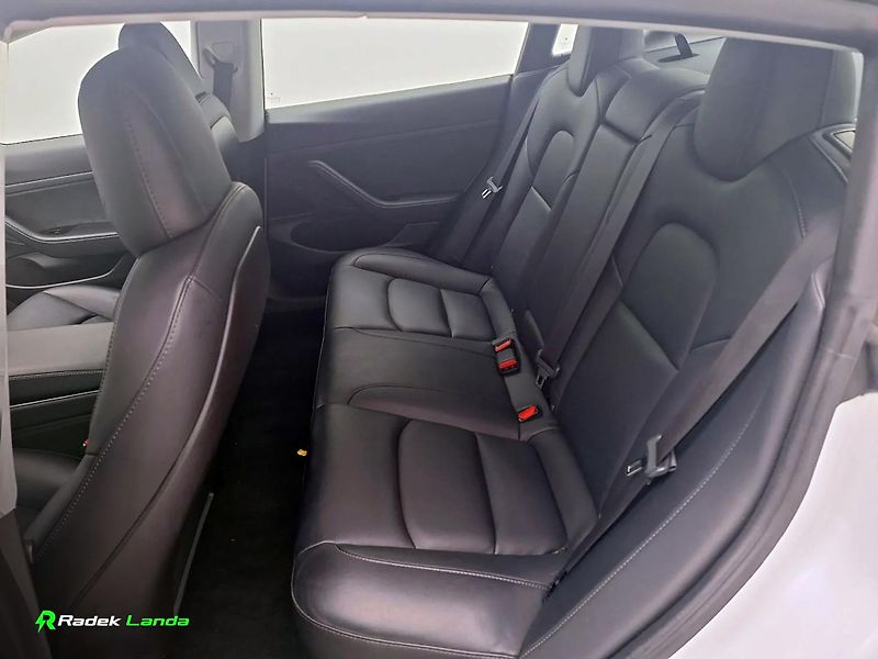 Tesla Model 3 (2020) Standard Range Plus | 225 kW - fotka 9 z 9