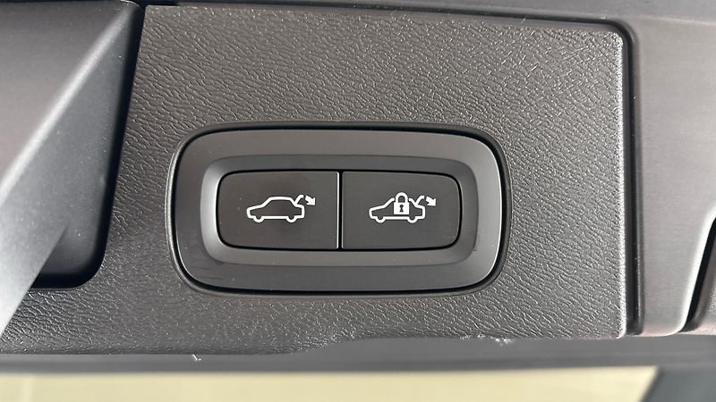 Volvo XC60 2.0 T6 AUT AWD Recharge Inscri - fotka 20 z 32