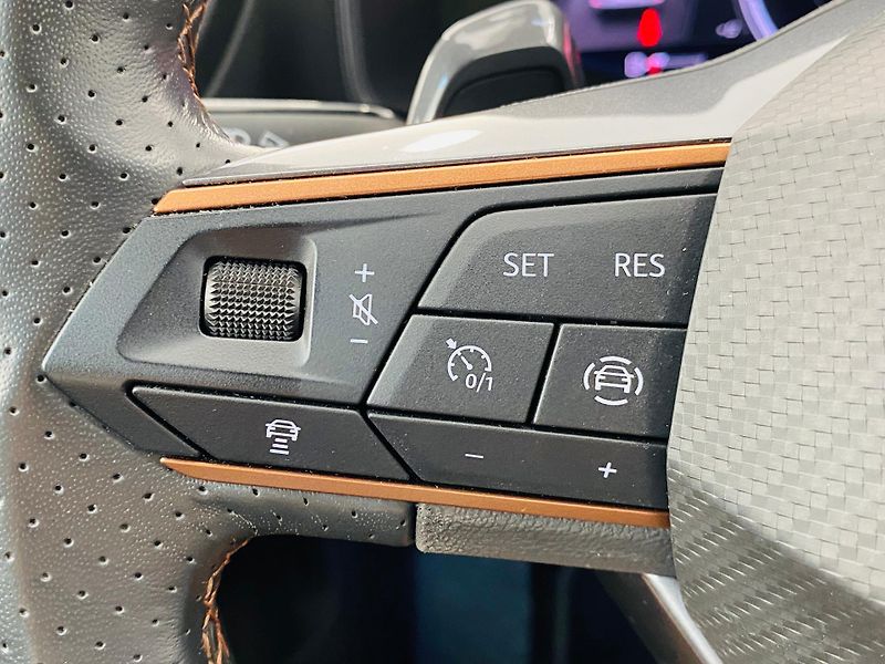 Cupra Formentor 1,5 1,5TSI 110kW DSG - fotka 11 z 23
