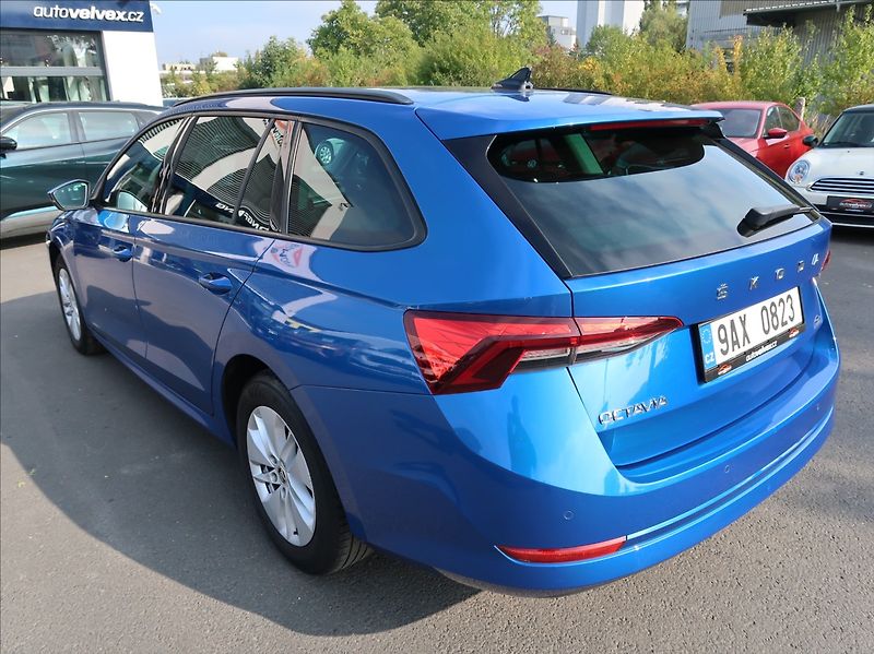 Škoda Octavia 2,0 TDi,1majČR,serv.kn,DSG,DPH - fotka 4 z 26