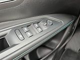 Peugeot 5008 (2022) 1.2PT 96kW! Allure! Tažné! LED - náhled 25
