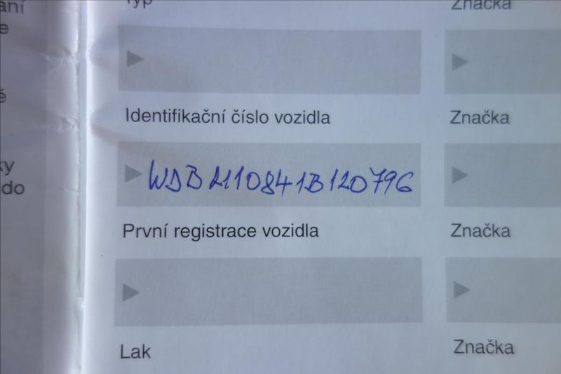 Mercedes-Benz Třídy E 280CDi,ČR,SERV.KN.,4MATIC. - fotka 35 z 48