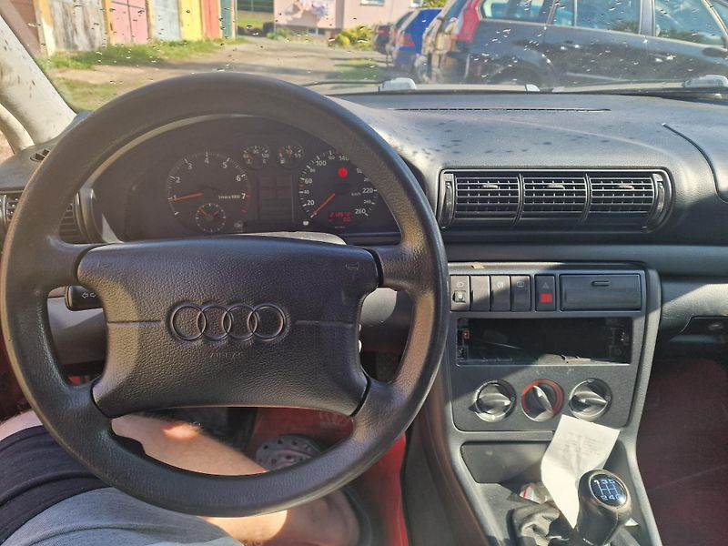 Audi A4 (1995) B5L, Euro 2 - fotka 16 z 19