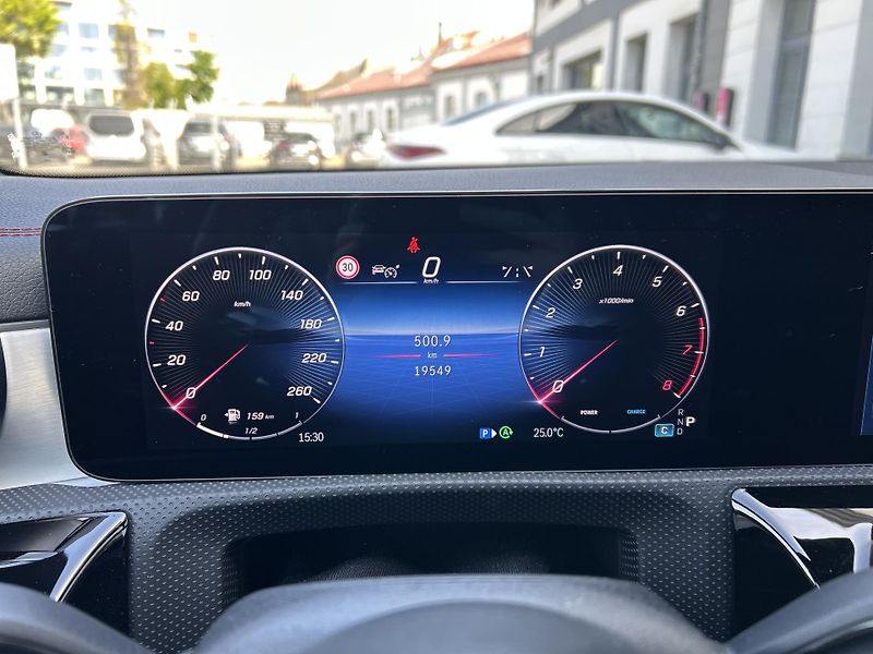 Mercedes-Benz CLA 200 Shooting Brake AMG - fotka 15 z 28