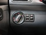 Volkswagen Touran (2011) 2.0 TDI, 7 míst, Serv.kniha - náhled 18