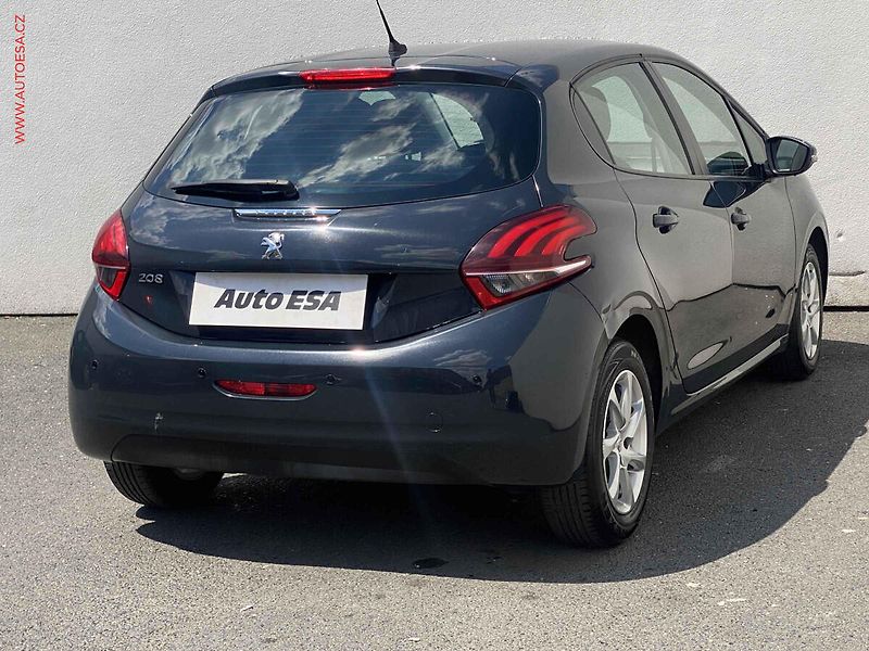 Peugeot 208 (2019) 1.2 PT, 2.maj,ČR, Active - fotka 4 z 19