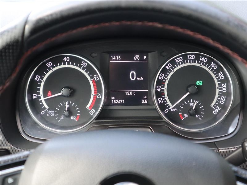 Škoda Fabia 1,2 TSI 81kW Monte Carlo DSG - fotka 12 z 37