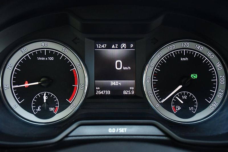 Škoda Octavia 1.5TSi 110kW DSG NAV KESSY - fotka 30 z 52