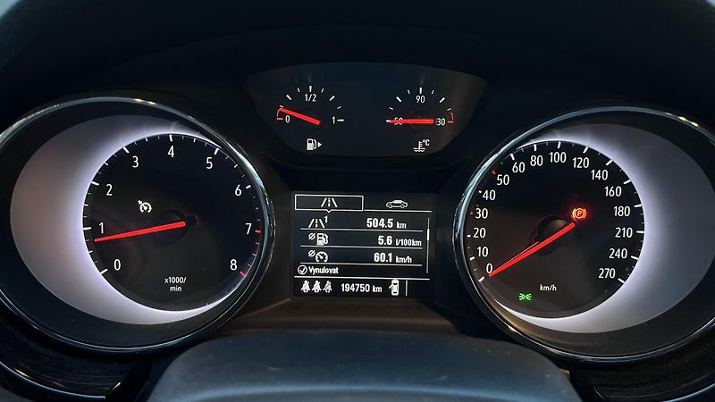 Opel Astra (2017) Kupované jako roční auto - fotka 9 z 9