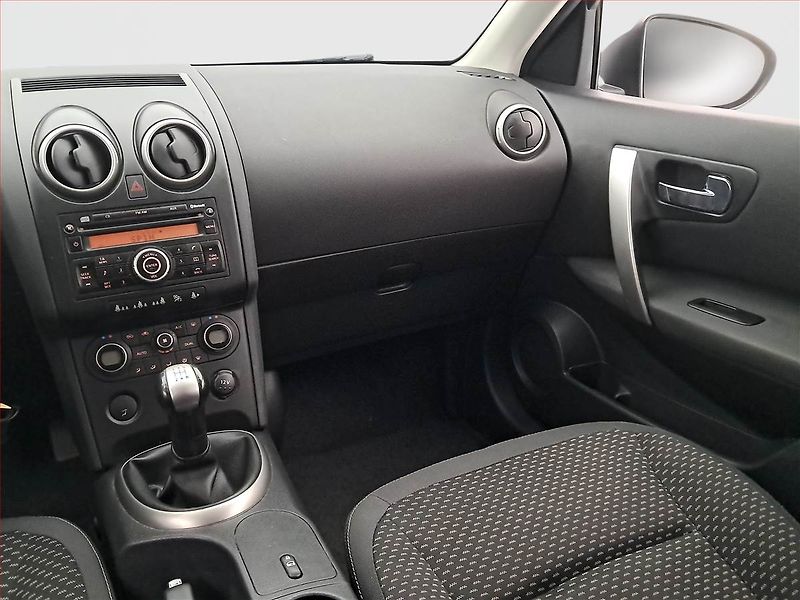 Nissan Qashqai (2009) 1.6, Tempomat - fotka 8 z 16