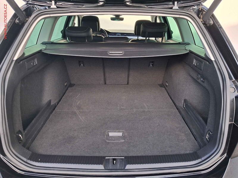 Volkswagen Passat (2020) 2.0 TDi, Elegance, DSG - fotka 7 z 18