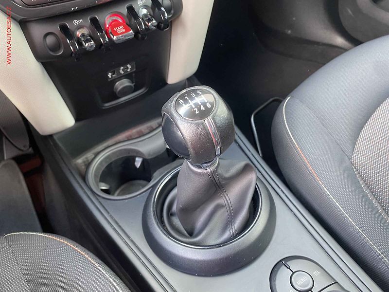 Mini Countryman (2017) 1.5i, ČR, servis.kniha, LED - fotka 16 z 17