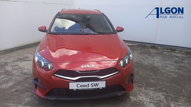 Kia Ceed SW (2024) 1,5 T-GDi GPF TOP - fotka 3 z 13