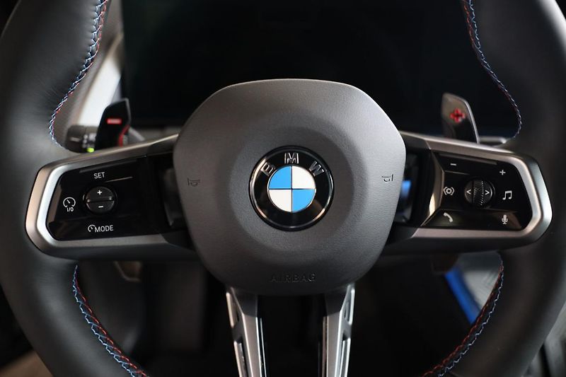 BMW X3 M50 xDrive - fotka 11 z 17