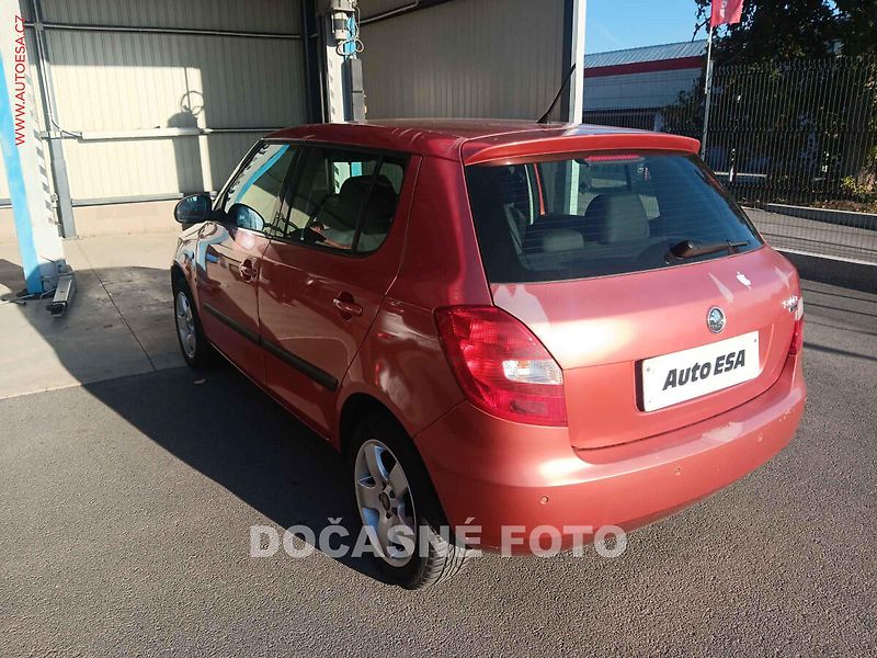 Škoda Fabia (2008) 1.4 16V, Ambiente - fotka 2 z 3
