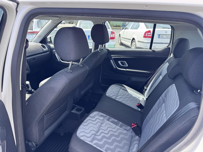 Škoda Fabia II 1.2 12V,73 tis km,1.Majitel - fotka 13 z 30