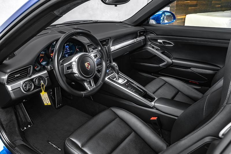 Porsche 911 Carrera 4s PASM Bi-Xenon - fotka 11 z 19