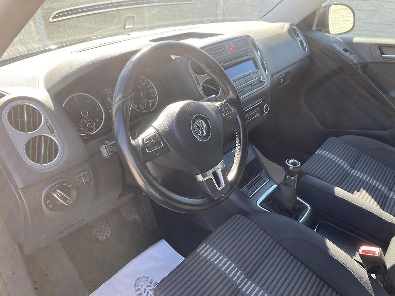 Volkswagen Tiguan 2.0TDi 4x4 135PS GOAL PĚKNÝ!!! - fotka 104 z 166
