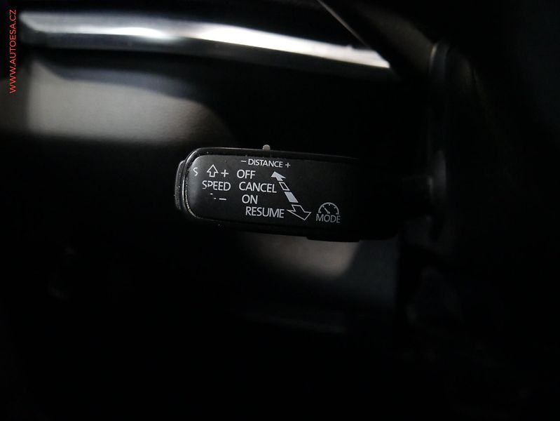 Škoda Karoq (2017) 2.0 TDi 4x4, ČR, Style Plus - fotka 15 z 23