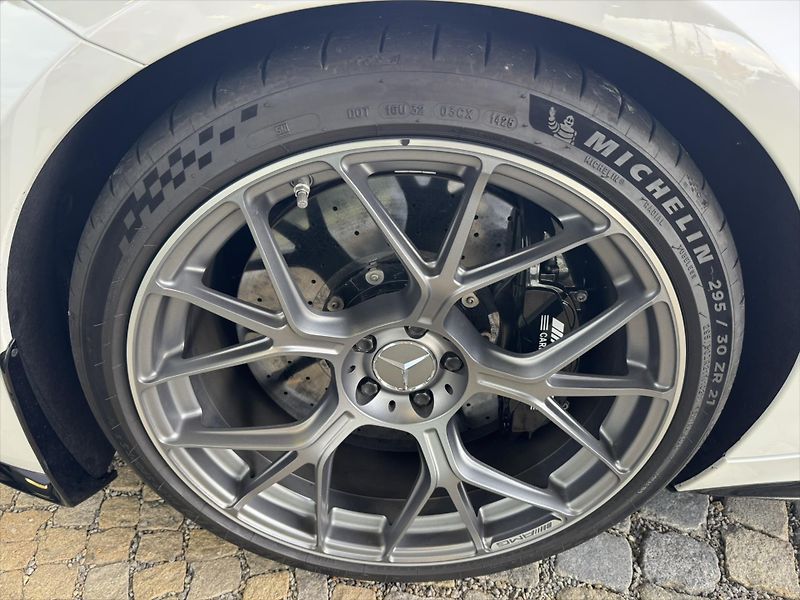 Mercedes-Benz AMG GT 63 4M+ Pro - fotka 34 z 35