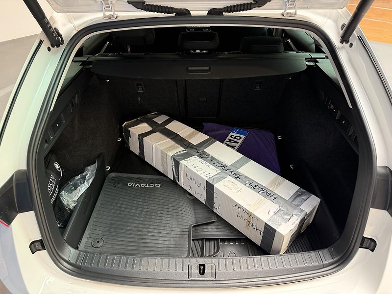 Škoda Octavia 2.0 TDI 110kW DSG Style Combi - fotka 12 z 14