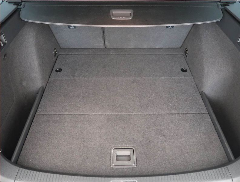 Volkswagen Golf (2014) 1.6 TDI, Serv.kniha, Navi - fotka 12 z 13