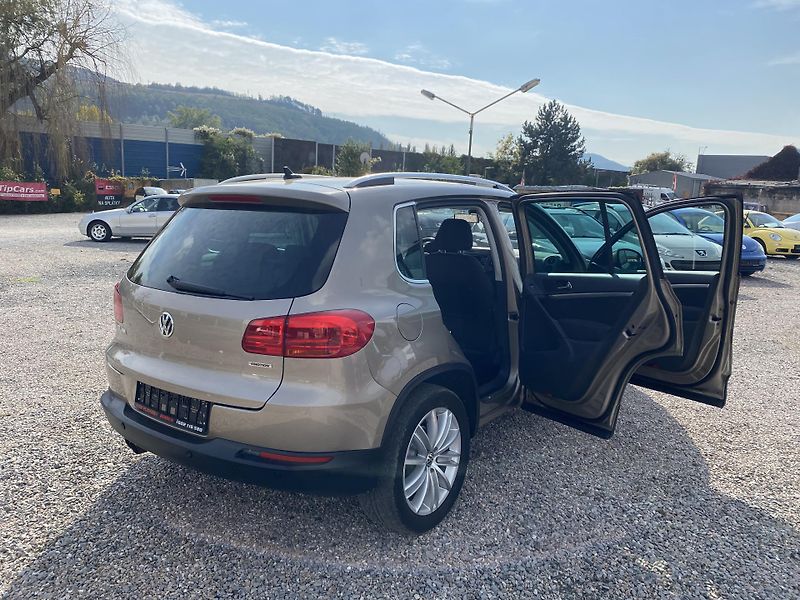 Volkswagen Tiguan 2.0TDi,DSG,rezervace - fotka 15 z 63